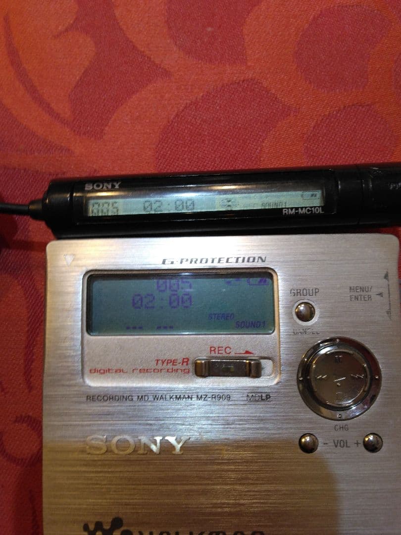 ◆◇ソニー SONY MDウォークマンMZ-R909 録音・再生 動作品◆◇