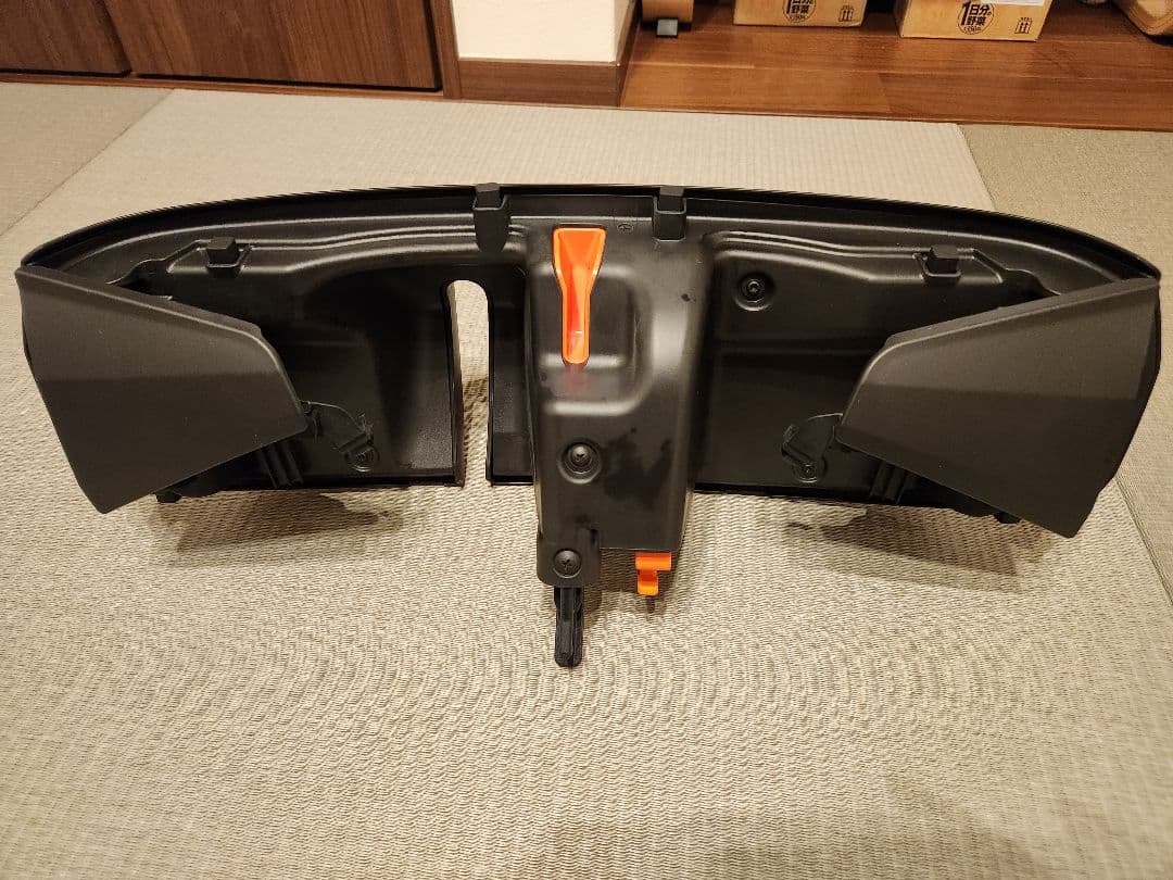 ★未使用★送料無料 日産純正 ZE1 リーフ 充電ポートカバー 収納袋付き