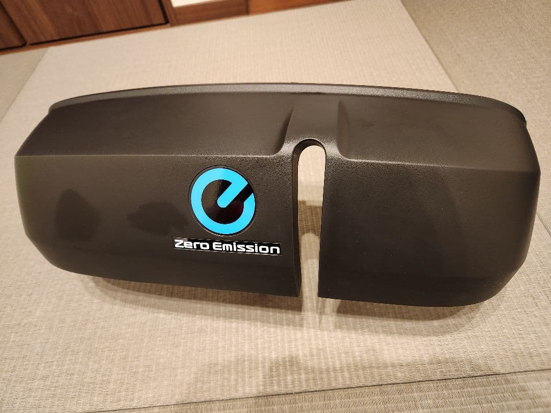 ★未使用★送料無料 日産純正 ZE1 リーフ 充電ポートカバー 収納袋付き