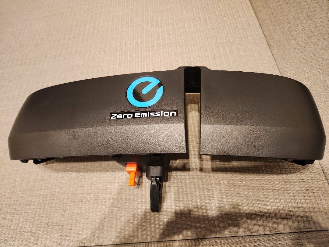 ★未使用★送料無料 日産純正 ZE1 リーフ 充電ポートカバー 収納袋付き