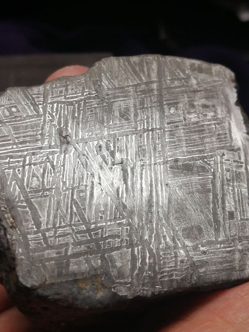 ★【Shoukai】『アルタイ隕石』鉄隕石　本物原石 818g　 隕石内部