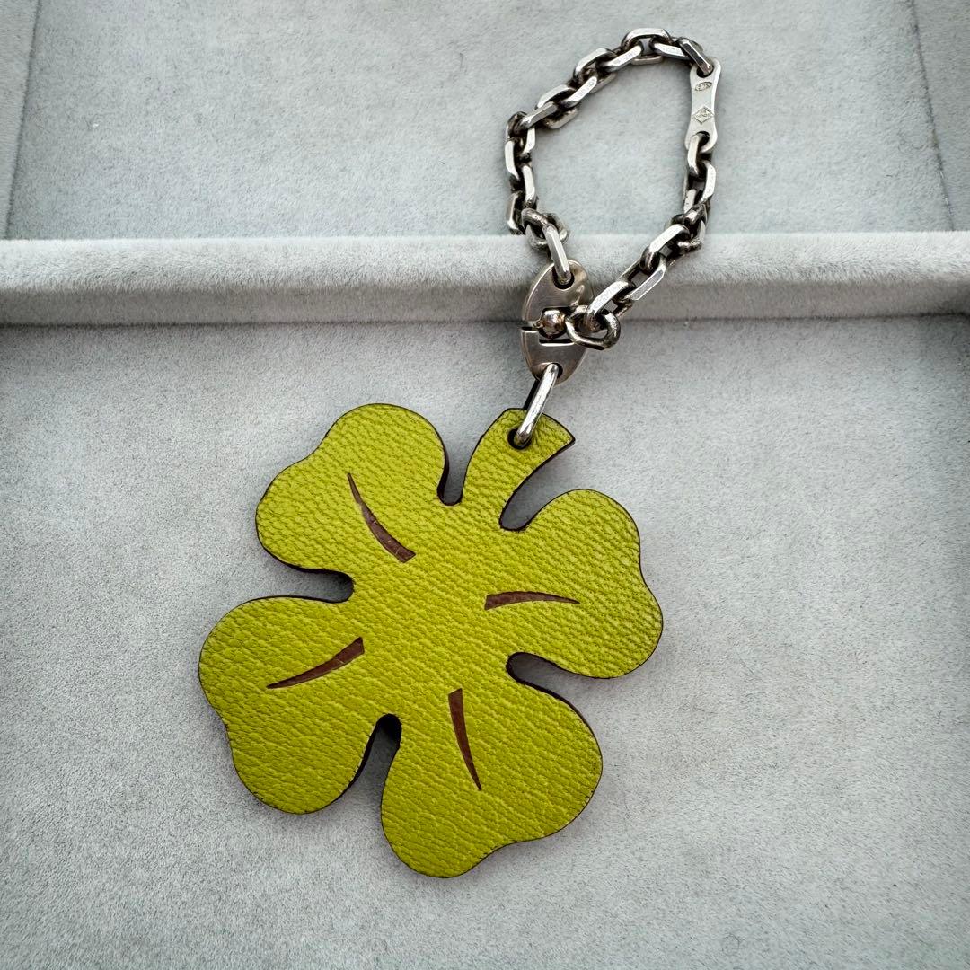 【人気】HERMES クローバー　バッグチャーム　レザー　SV925 四つ葉