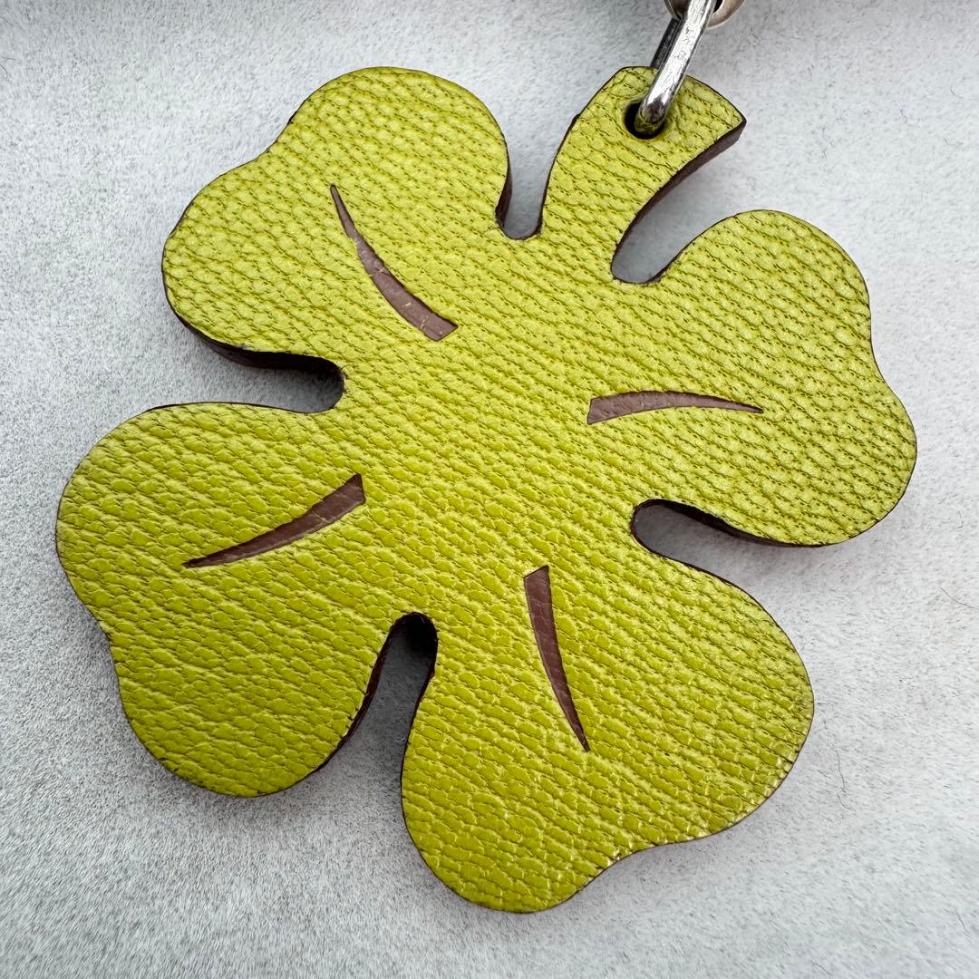 【人気】HERMES クローバー　バッグチャーム　レザー　SV925 四つ葉