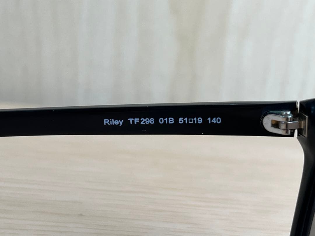 トムフォード　TF298 Riley (メガネ　サングラス)