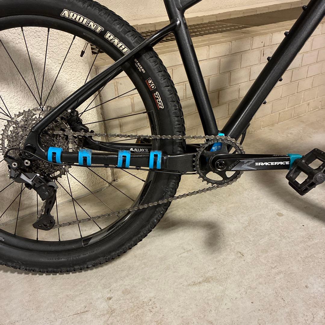 Giant Fathom2 2024年モデル サテンブラックダイヤモンド