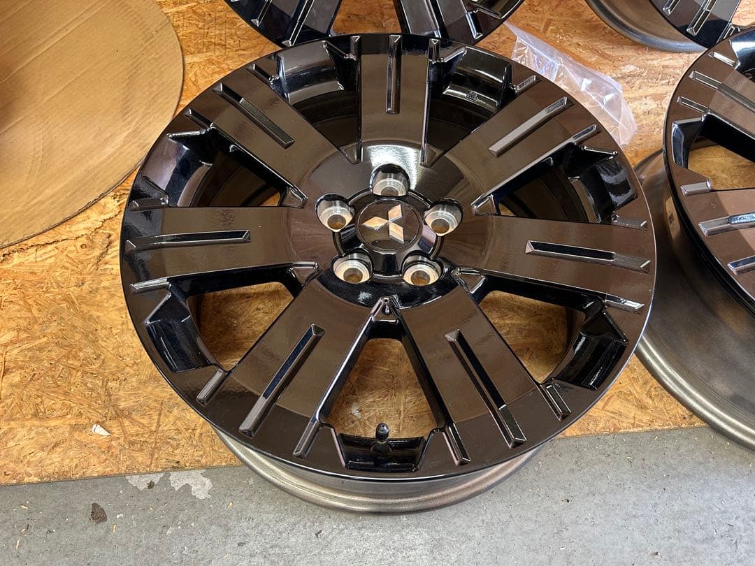 新車外し 【アルミホイール】 4本セット ミツビシ純正 デリカＤ:５ シャモニー