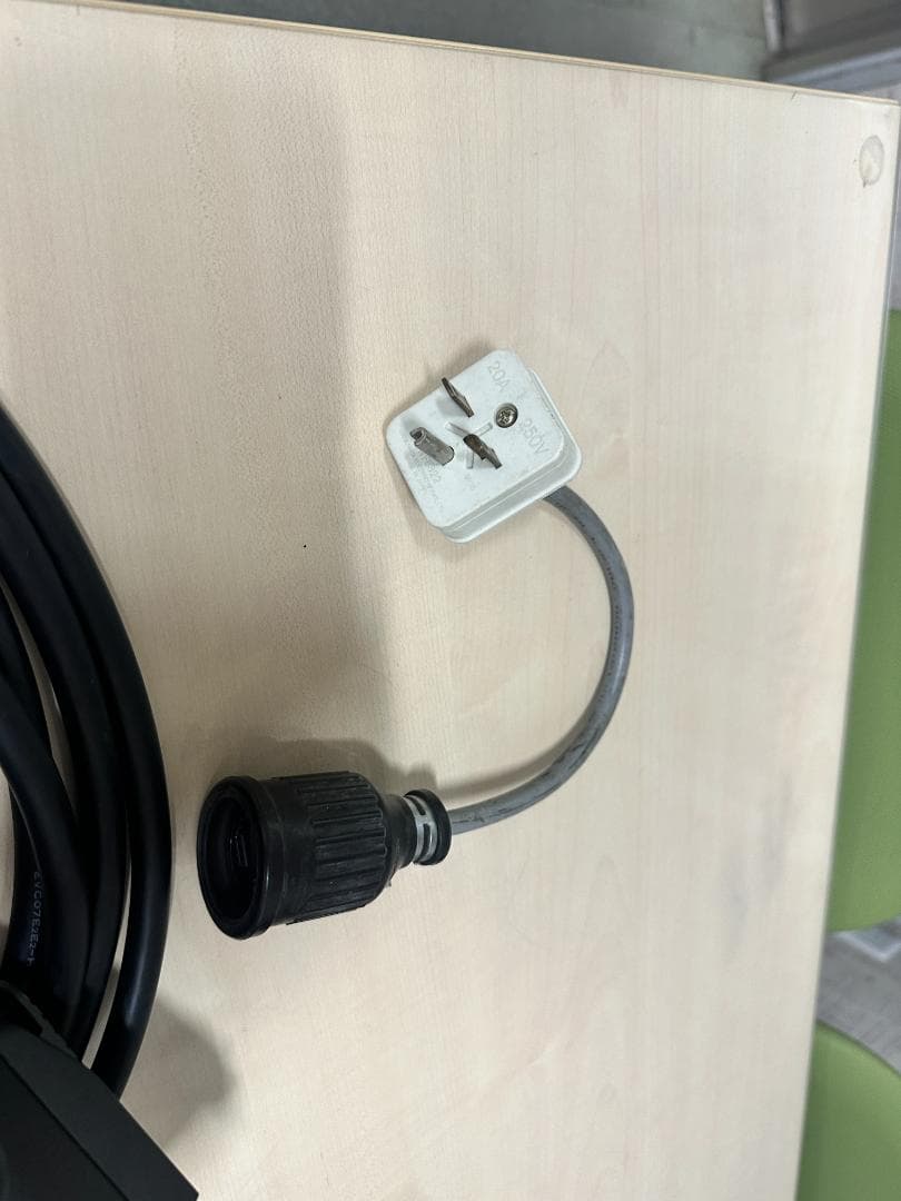 EV充電ケーブル100v,6m,日産リーフ、、テスラ