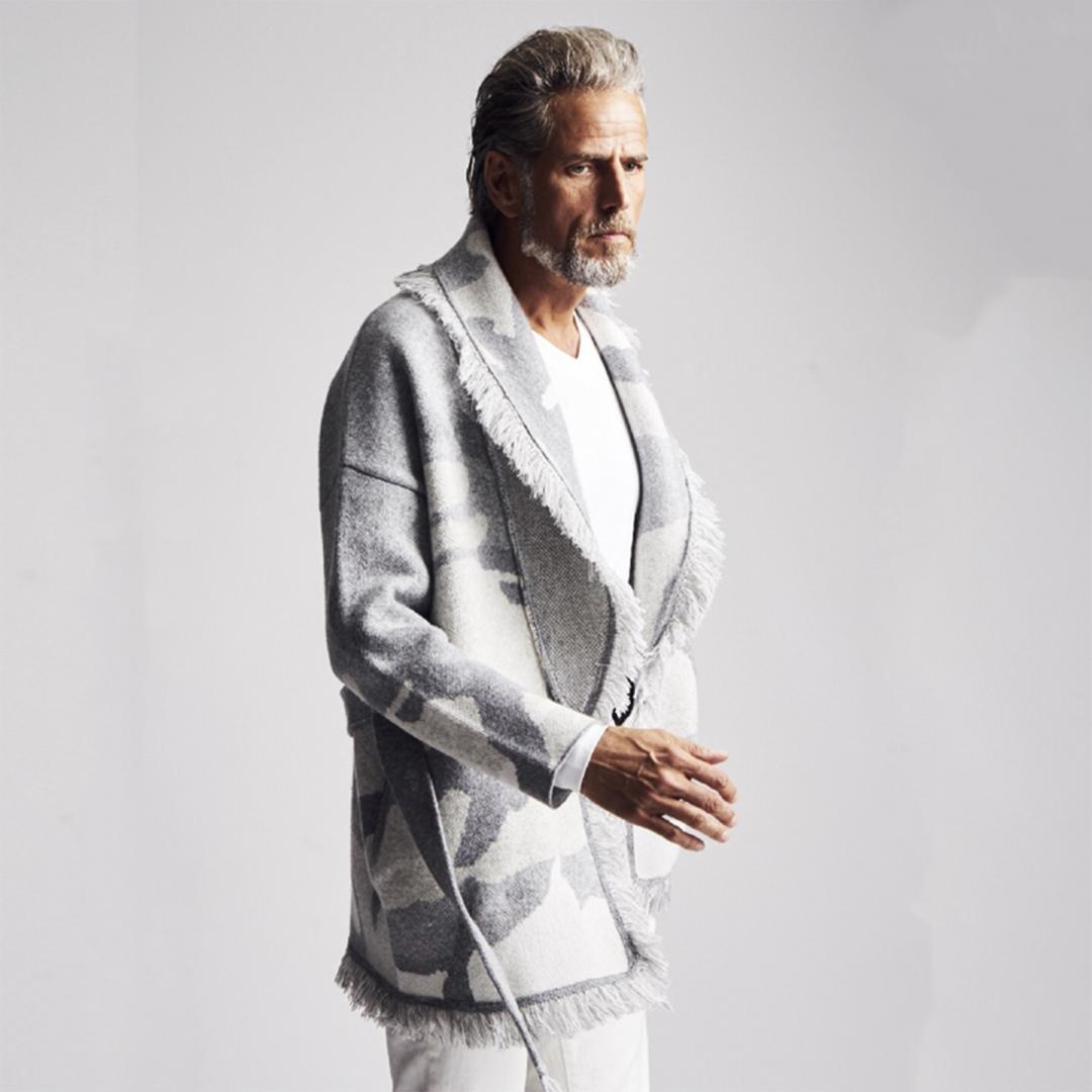 【新品】1PIU1UGUALE3 カモ柄 カシミヤ混ガウン 定価13万 5