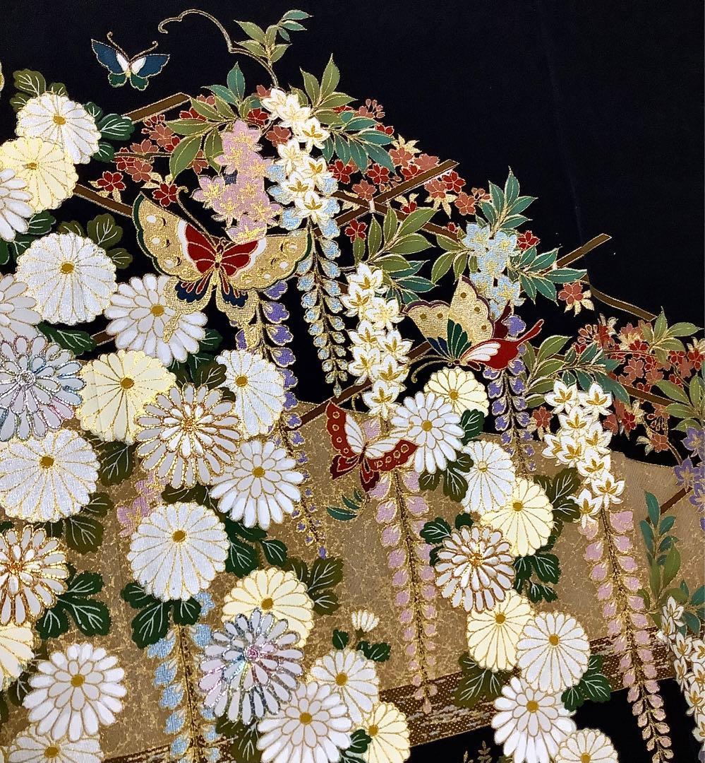 正絹黒留袖　駒刺繍　風景花蝶文　金彩　⑧(訪問着、紬、袋帯なども出品)
