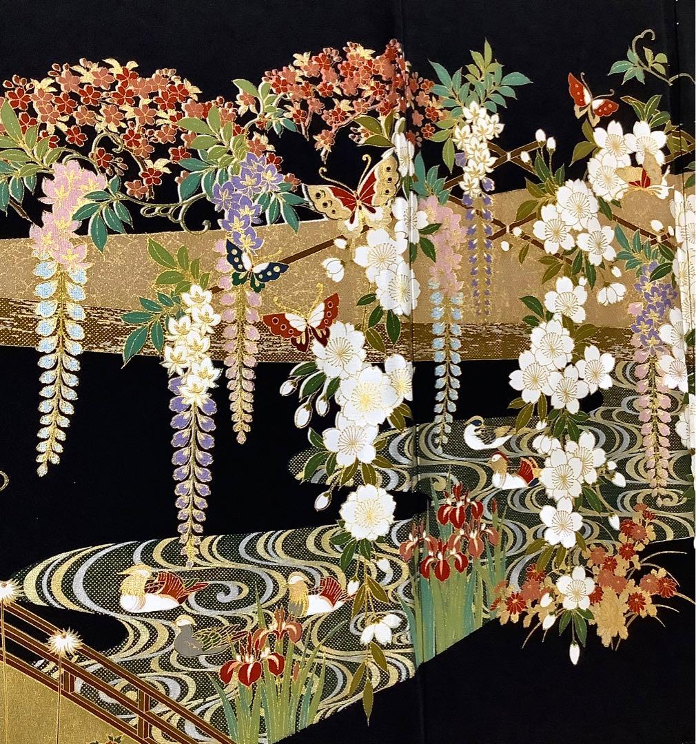 正絹黒留袖　駒刺繍　風景花蝶文　金彩　⑧(訪問着、紬、袋帯なども出品)