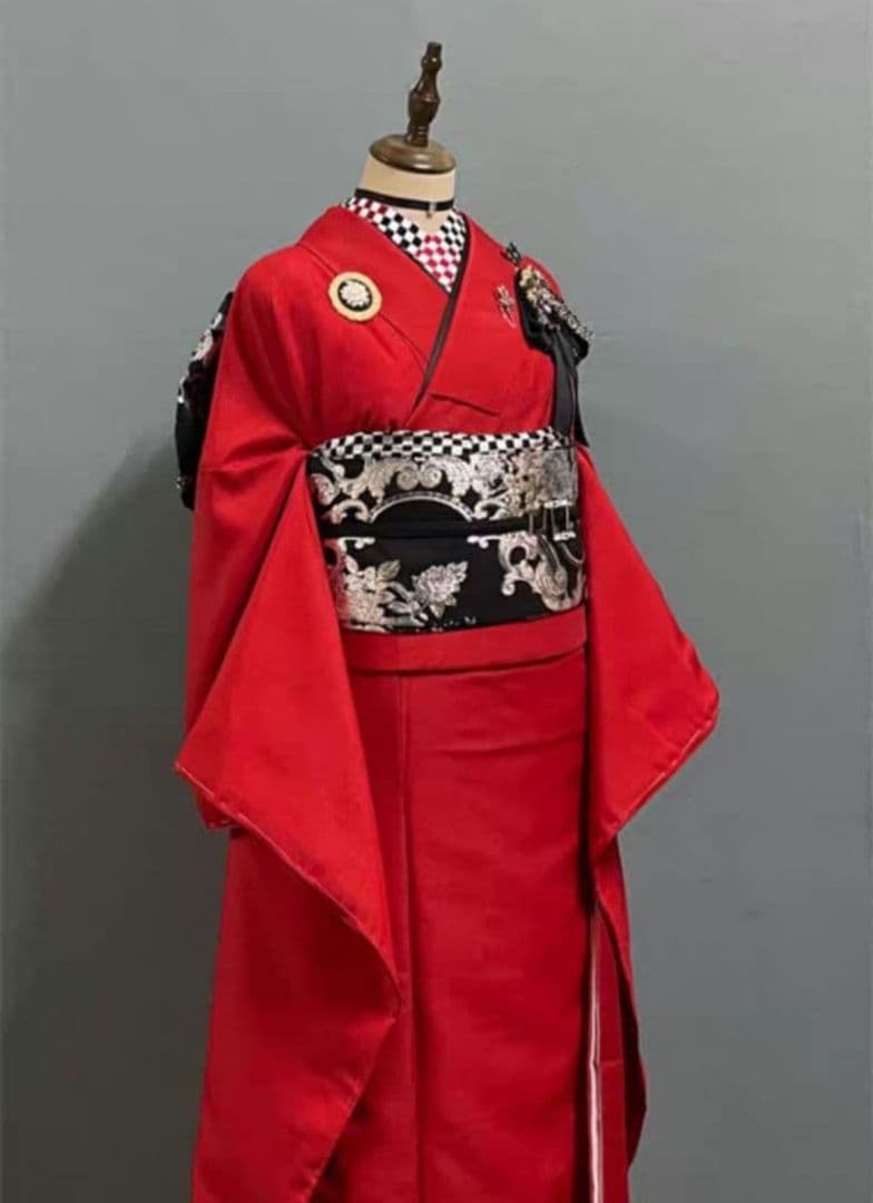 赤　色無地　振袖　キモノハーツ　キモノマチ　ふりふ　好きな方へ　モダン　レトロ