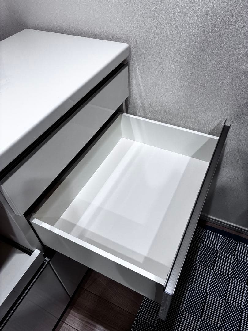 美品！【 パモウナ 】キッチンカウンター　ダイヤモンドハイグロス