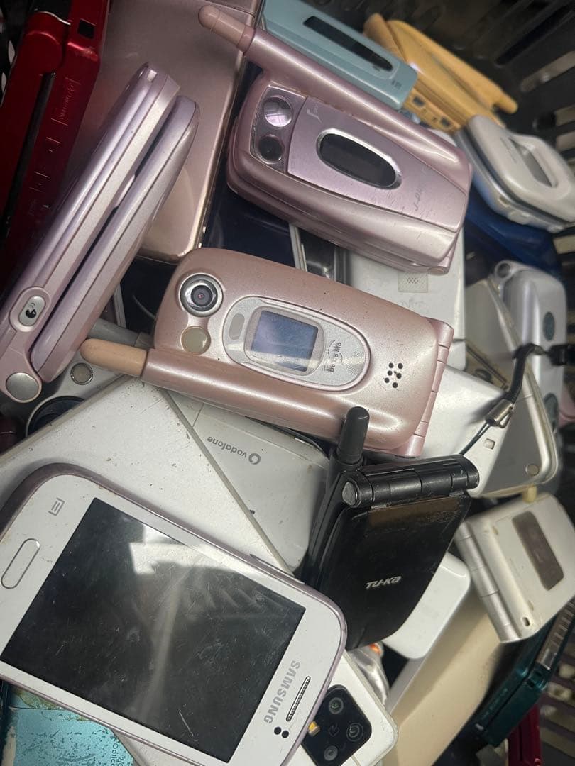 む*！様 ジャンク品ガラケー 折りたたみ式 スマホ携帯電話 セットまとめ売り12