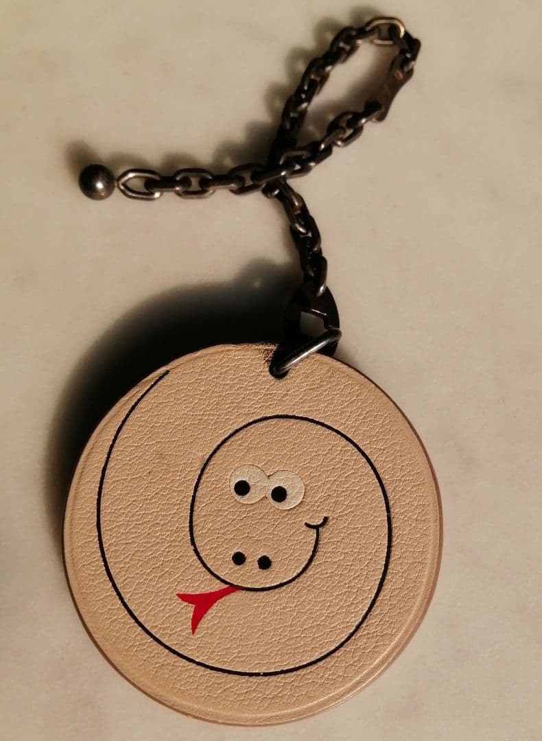 HERMES エルメス 超希少 干支アニマルバッグレザーチャーム 白蛇モチーフ