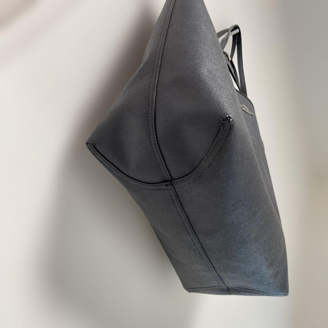 COACH 大容量　コーチ　トートバッグ　ブラック　美品　A4 ポーチ付き