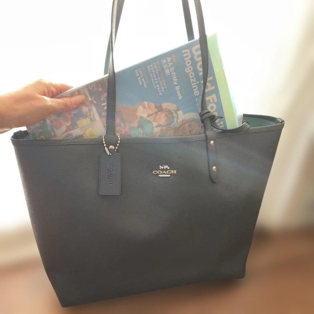 COACH 大容量　コーチ　トートバッグ　ブラック　美品　A4 ポーチ付き