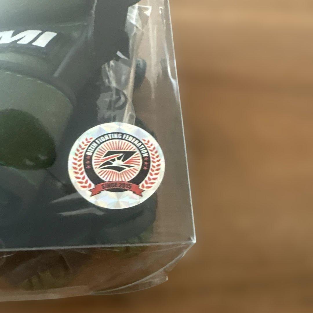 《新品未使用》ISAMI RIZIN オープンフィンガー・パンチング　グローブ