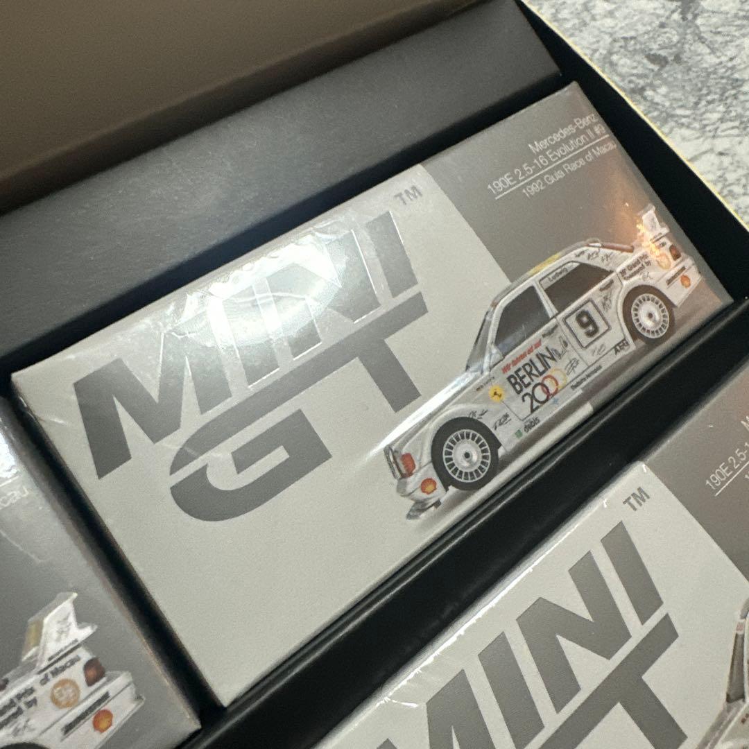 ミニカー MINI GT BERLIN 2000