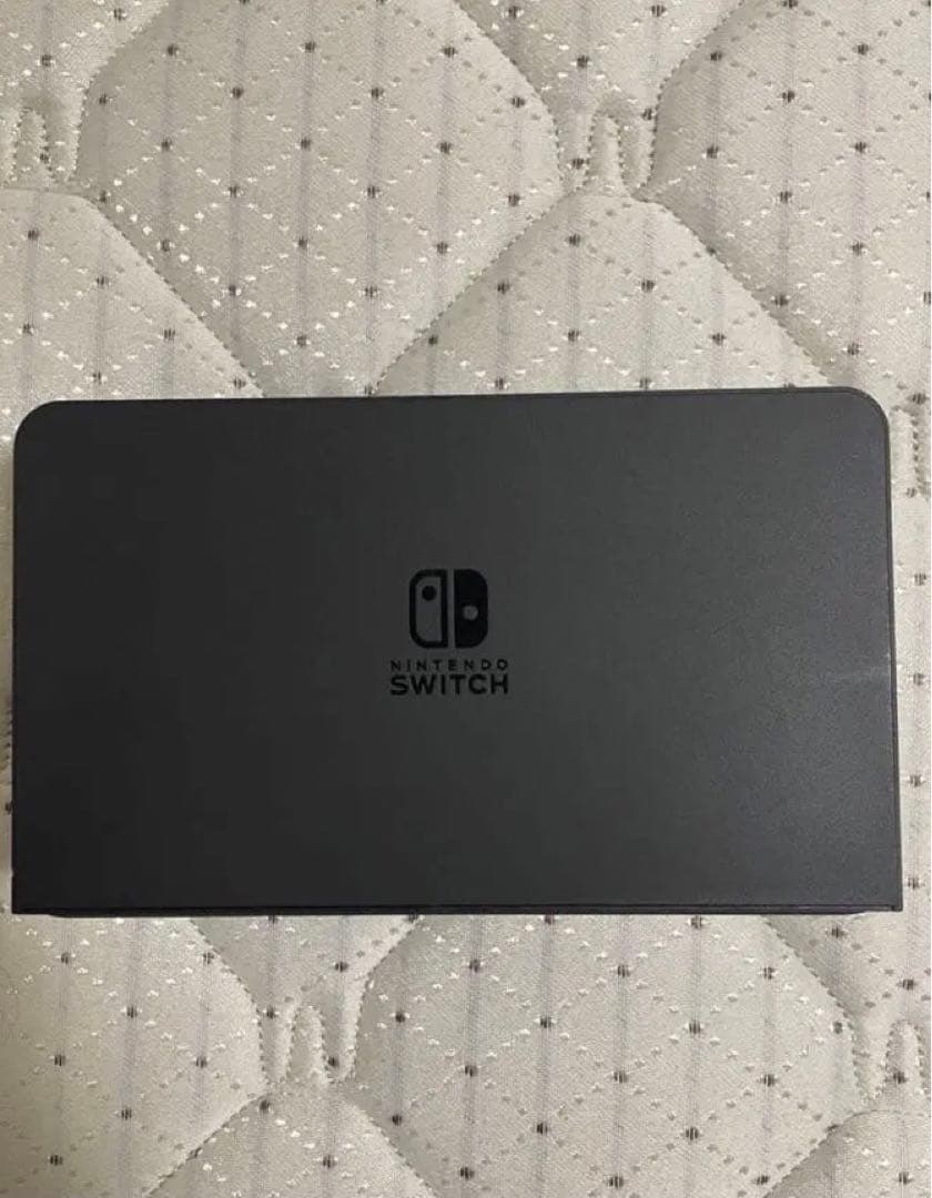 【美品】Nintendo Switch 有機ELモデル