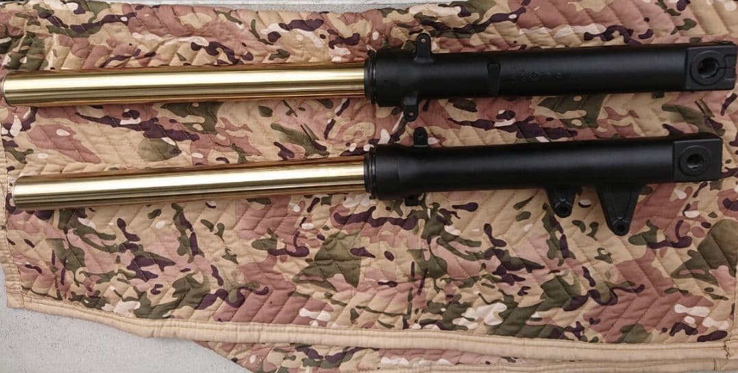 ホーネット250　OH済フロントフォーク　ゴールドインナーチューブ