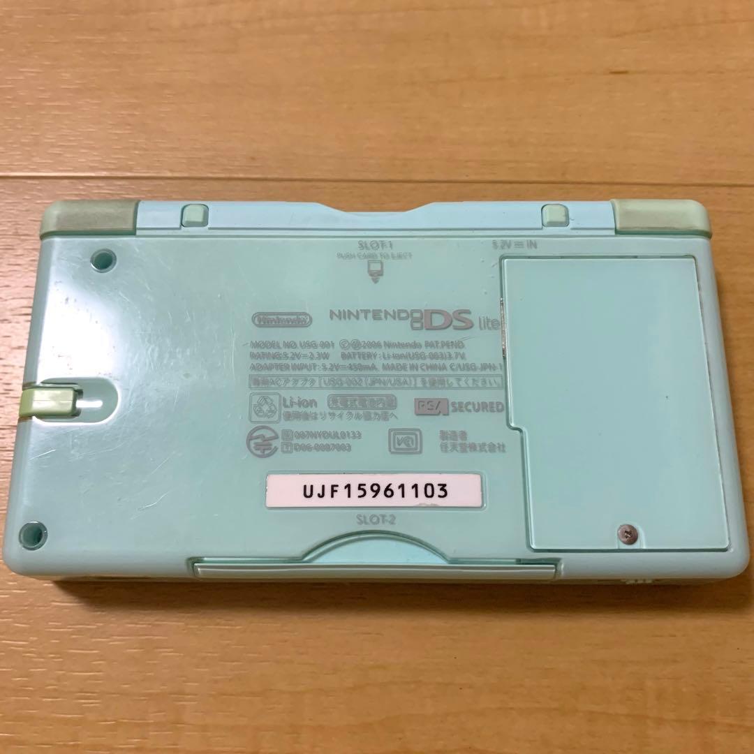 DSライト　本体＋ソフト4本　充電器　カバー