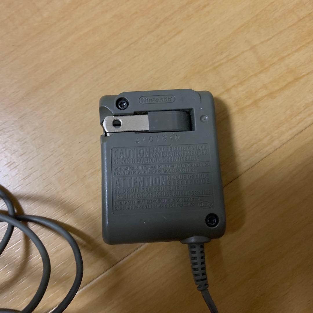 DSライト　本体＋ソフト4本　充電器　カバー