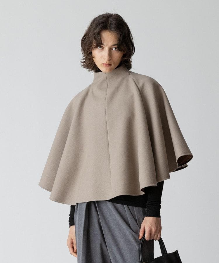 お値下げallureville ケープ コート 【49500円】