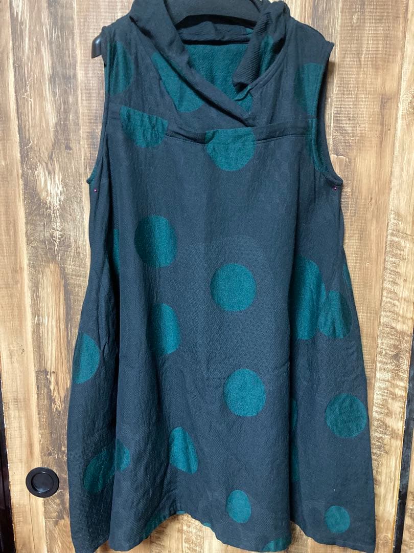 センソユニコ慈雨ワンピース　チュニック　フード　ドット