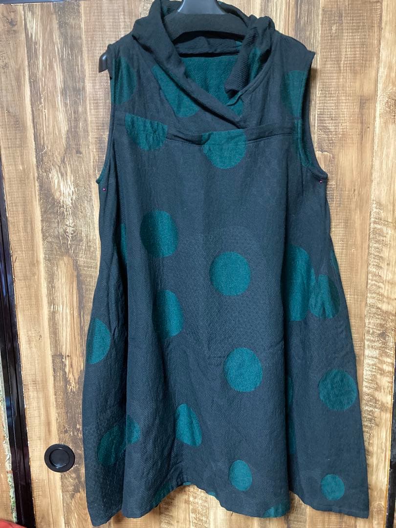 センソユニコ慈雨ワンピース　チュニック　フード　ドット