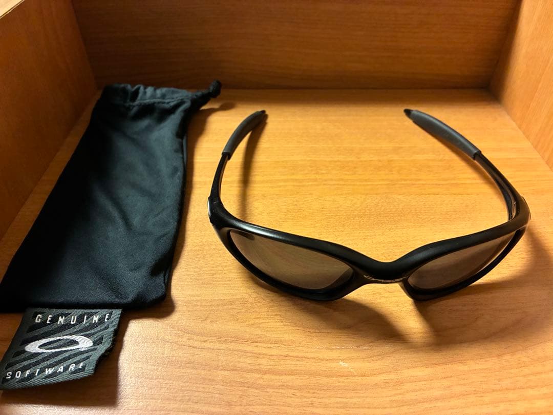 Oakley minute ブラック サングラス