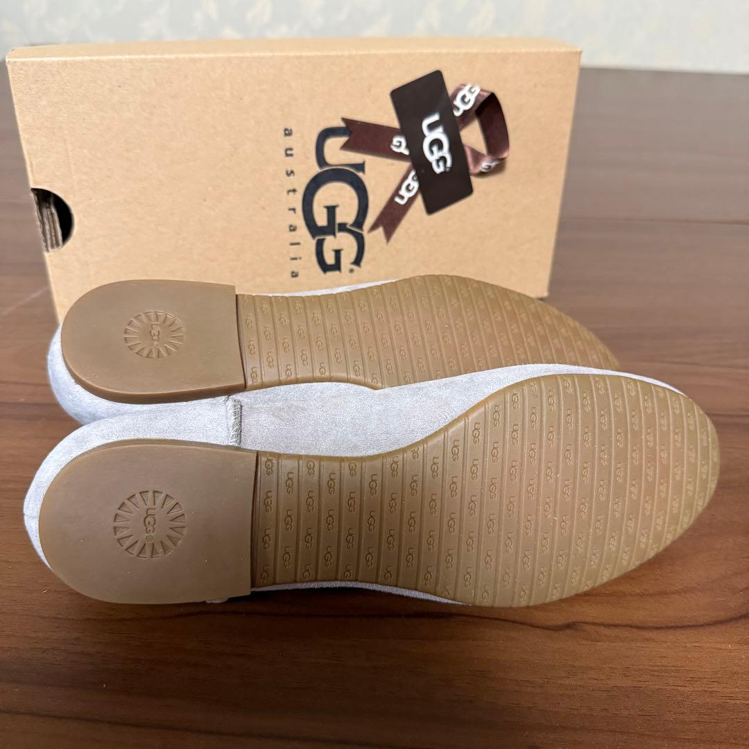 UGG グレー モカシンフラットシューズ 24.5cm