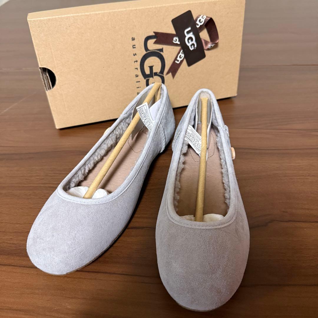 UGG グレー モカシンフラットシューズ 24.5cm