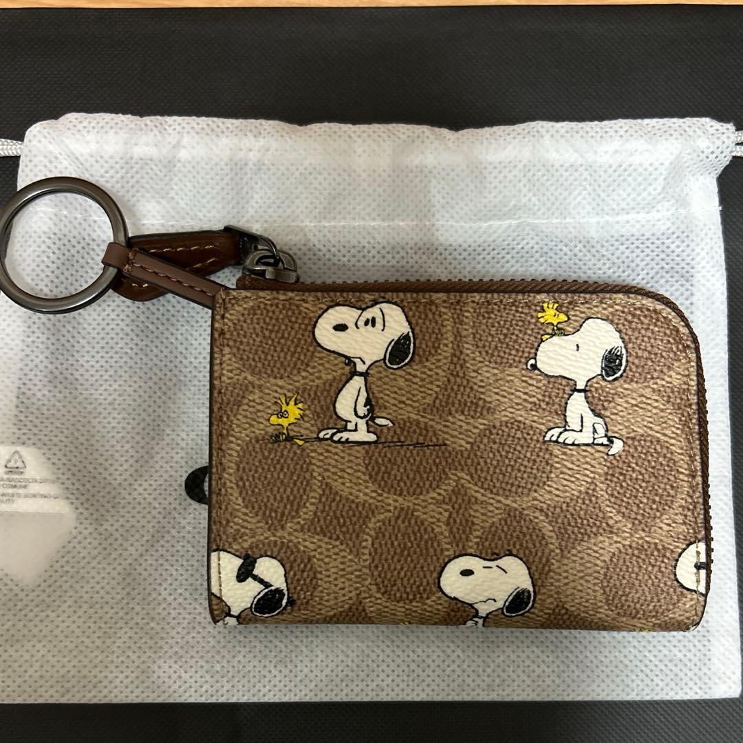 【COACH X PEANUTS】コーチ ジップ キー ケース・スヌーピー