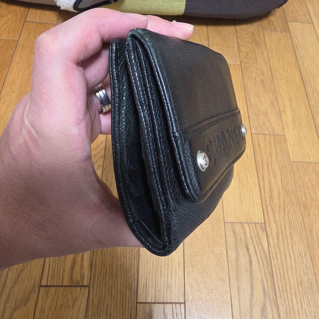 CHANELキャビアスキン財布　黒