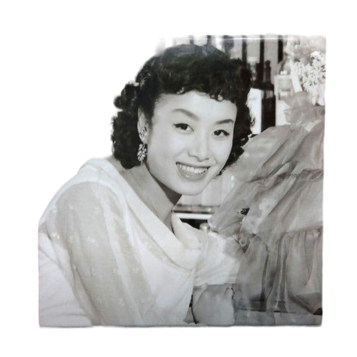 [美品] 美空ひばり23回忌 特別商品 「ひばり千夜一夜」 レトロ 昭和 音楽