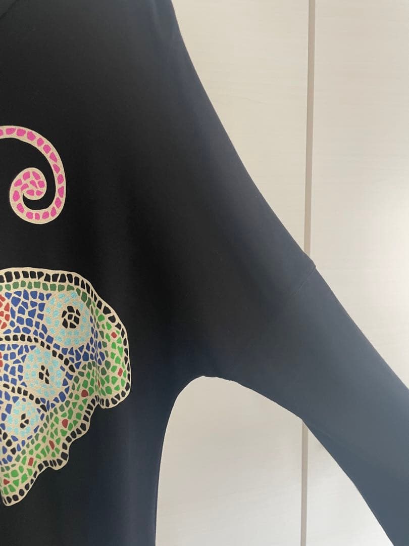 トクコプルミエヴォル/蝶モザイクデザイン長袖チュニック