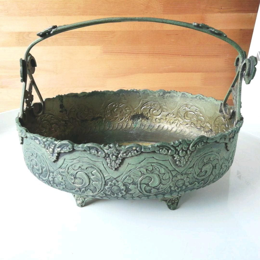 アンティーク調インド彫金籠、他槌目叩き、