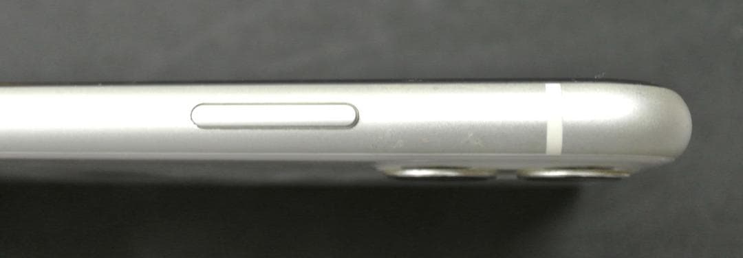 【Happy price】iPhone11　128GB　ホワイト　SIMフリー