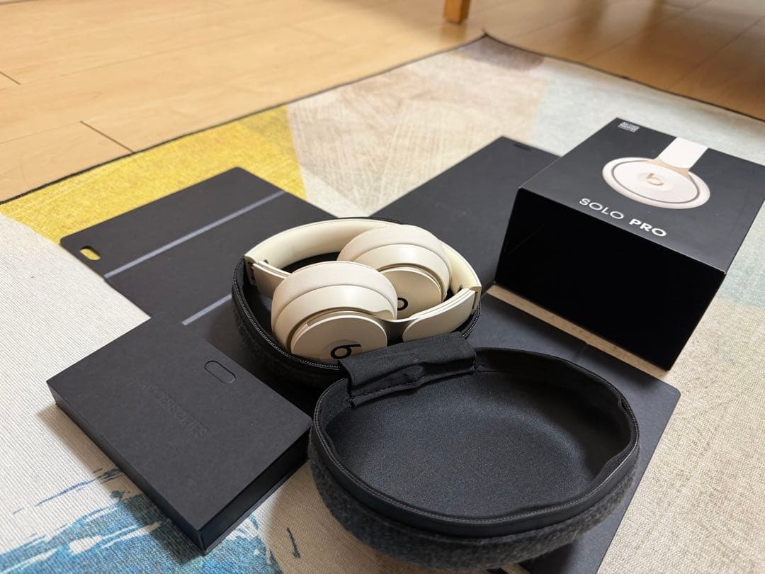 c*t様 Beats Solo Pro ワイヤレスヘッドホン ホワイト 美品