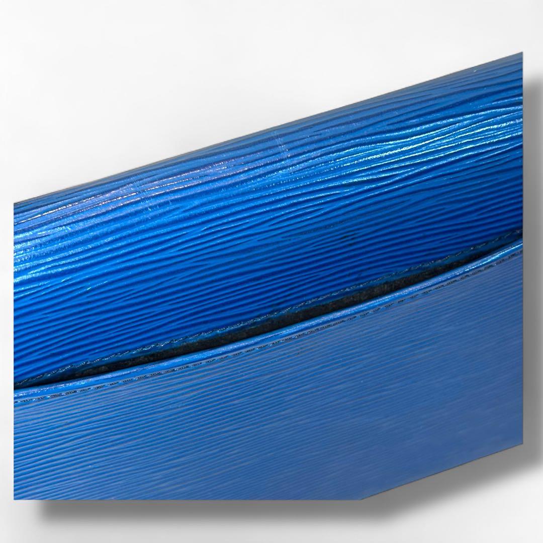 美品 LV ルイ・ヴィトン クラッチバッグ エピ アールデコ トレドブルー