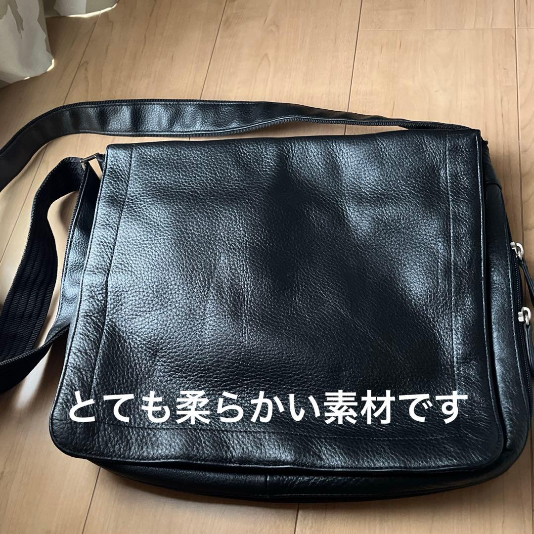 大セール！新品同様。男性用の本革ショルダーバッグ