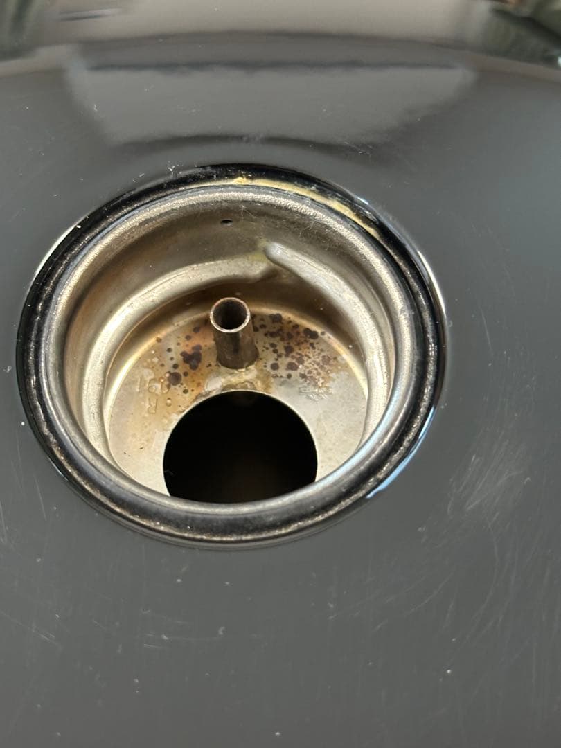 【値下げしました】スポーツスター 純正タンク