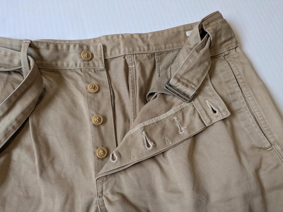 COMOLI コモリ ベルテッドチノ パンツ ベージュ 0