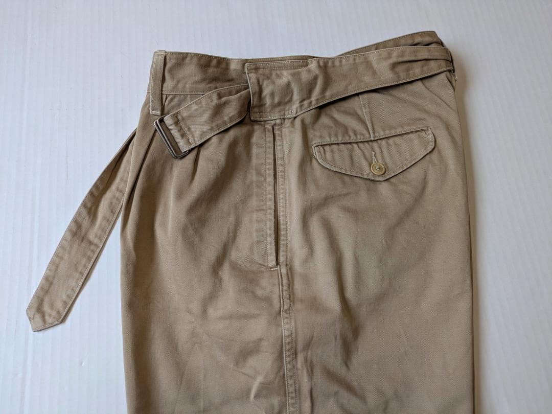 COMOLI コモリ ベルテッドチノ パンツ ベージュ 0