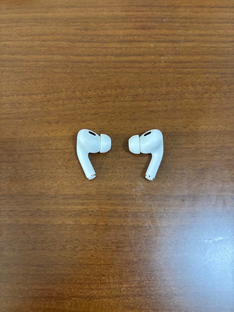 AirPods pro2本体 ホワイト 充電ケース・イヤーチップ付き