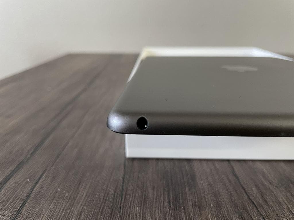 ③【美品】iPad Apple 第9世代　Wi-Fiモデル　64GB