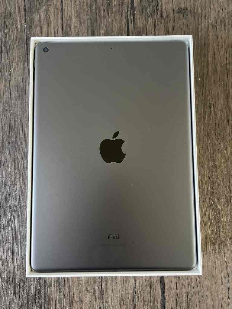 ③【美品】iPad Apple 第9世代　Wi-Fiモデル　64GB