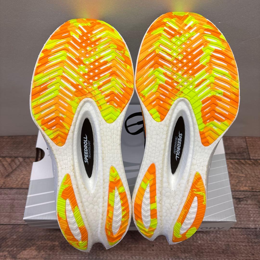 saucony サッカニー　エンドルフィンプロ4 27cm