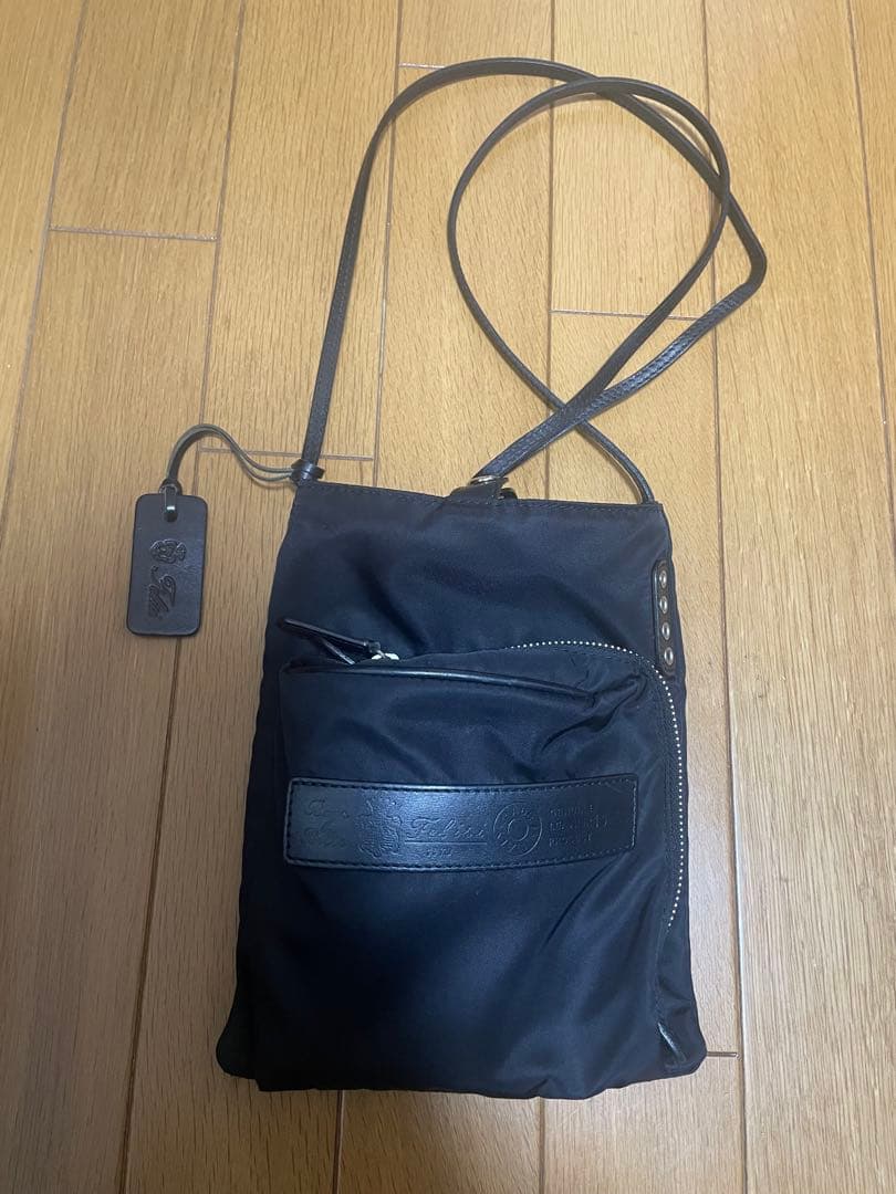 フェリージ　サコッシュ　19/56-DS ブラック