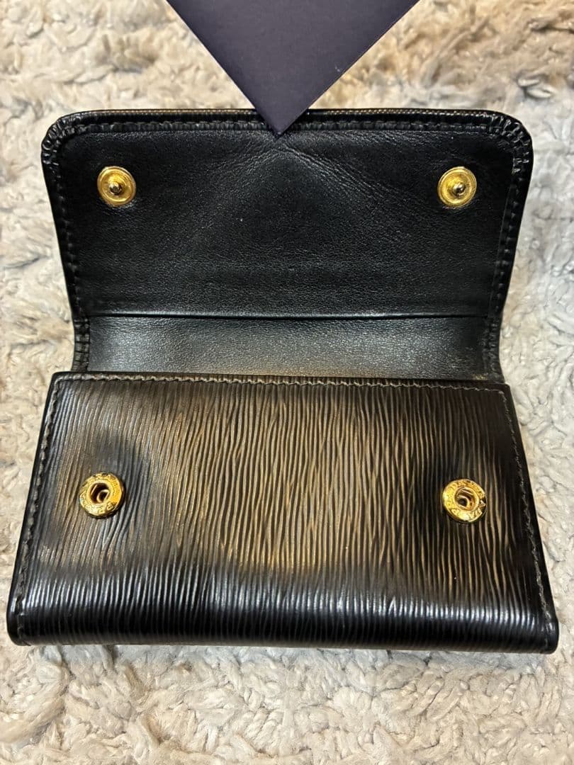 PRADA プラダ レザー 6連キーケース 黒 　箱．カード付